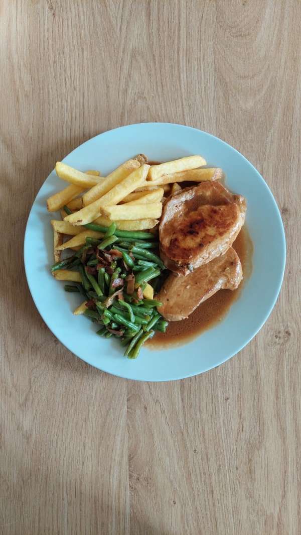 images/fotky/restaurace-a-okoli/restaurace-a-okoli-13.jpg#joomlaImage://local-images/fotky/restaurace-a-okoli/restaurace-a-okoli-13.jpg?width=600&height=1065